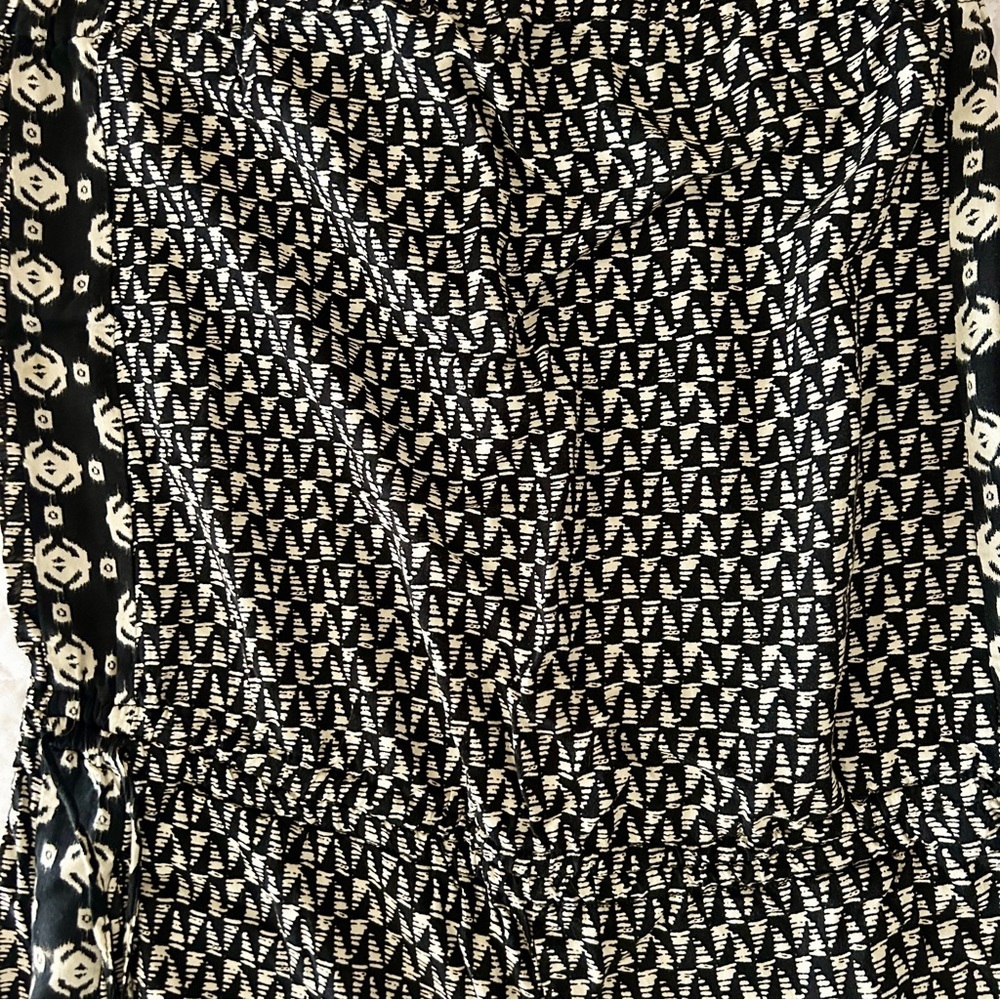 Zara Black & White Patterned Jogger Jumpsuit with Side Floral Stripe - Picture 2 of 3